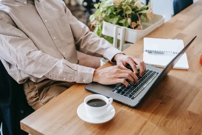 Cà phê: Người bạn đồng hành không thể thiếu của dân văn phòng