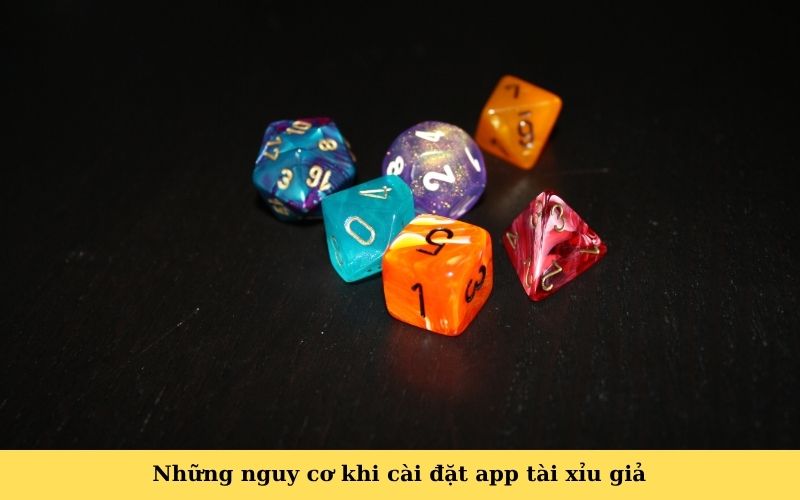 Những nguy cơ khi cài đặt app tài xỉu giả